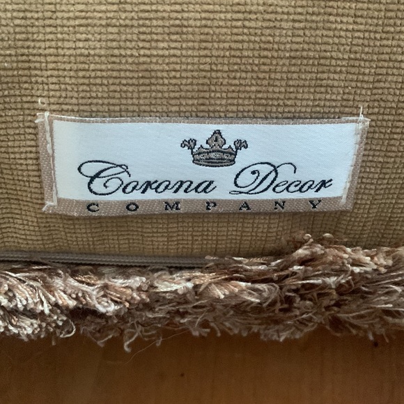 NEW Corona Decor French Woven FeatherDown Filled Dogs Jacquard Decorative Pillow - Picture 5 of 5